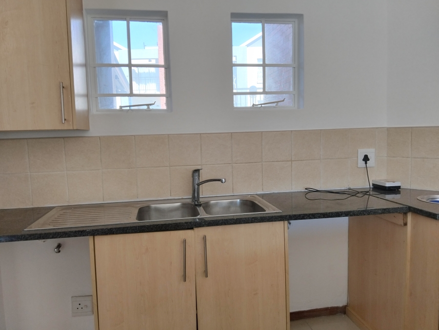 To Let 2 Bedroom Property for Rent in Ferndale Gauteng