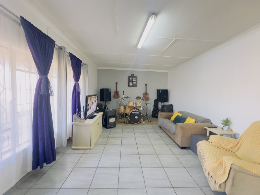 3 Bedroom Property for Sale in Brakpan Central Gauteng