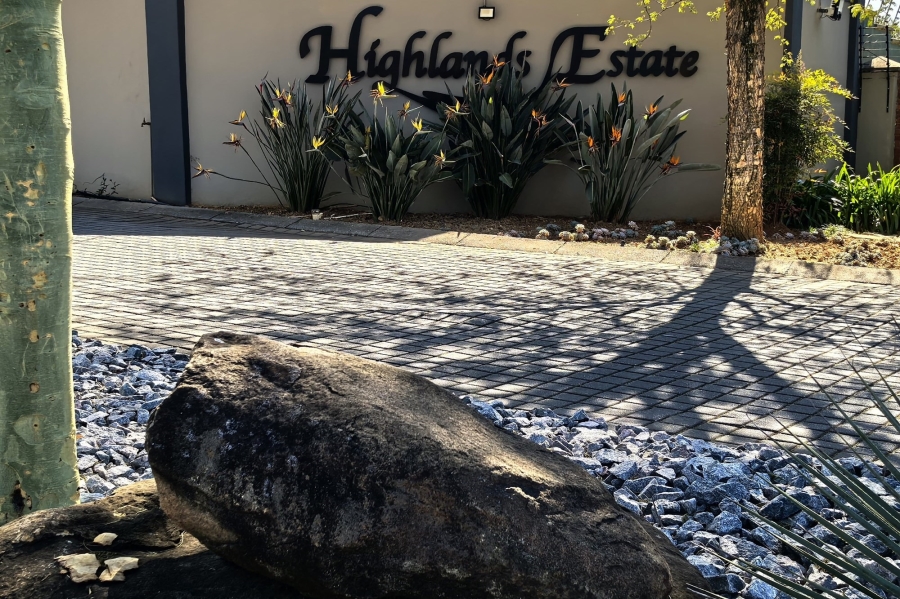3 Bedroom Property for Sale in Bronberg Close Gauteng