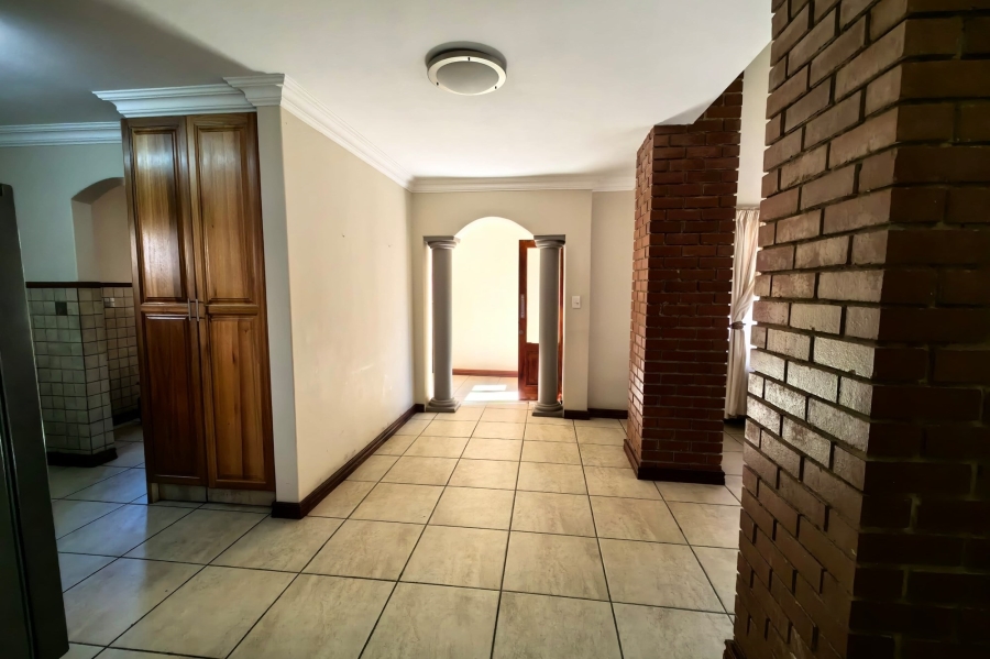 3 Bedroom Property for Sale in Bronberg Close Gauteng