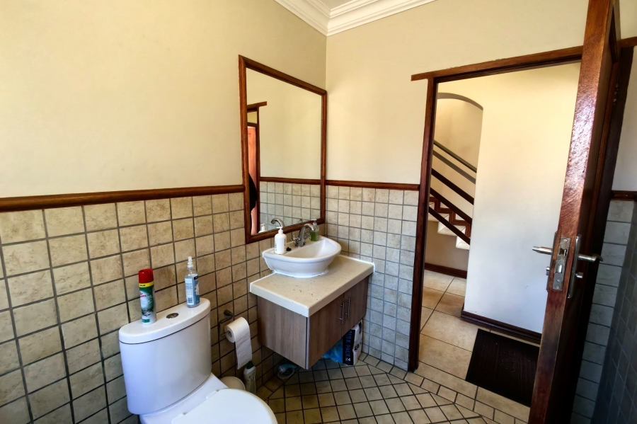 3 Bedroom Property for Sale in Bronberg Close Gauteng