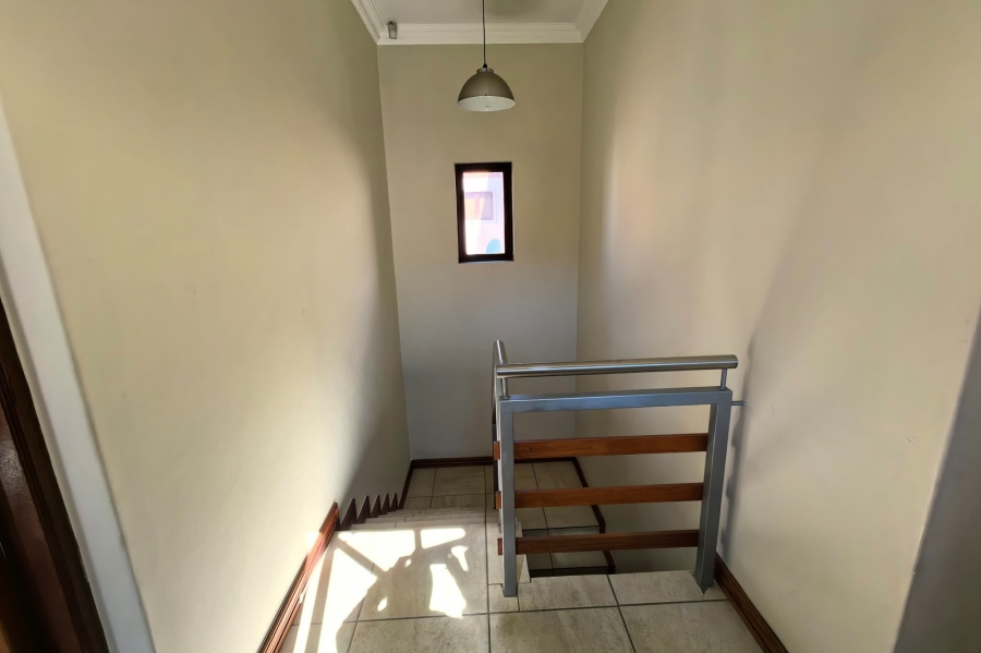 3 Bedroom Property for Sale in Bronberg Close Gauteng