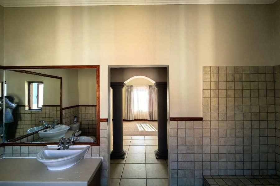 3 Bedroom Property for Sale in Bronberg Close Gauteng