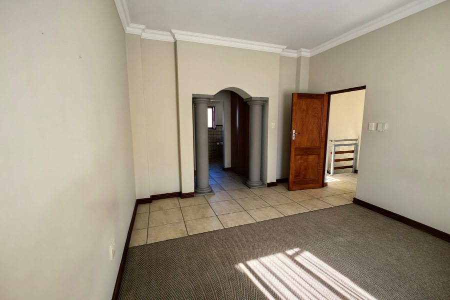 3 Bedroom Property for Sale in Bronberg Close Gauteng