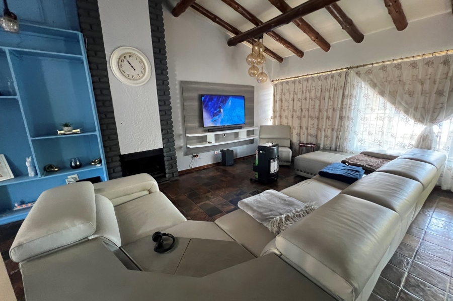 5 Bedroom Property for Sale in Doringkloof Gauteng