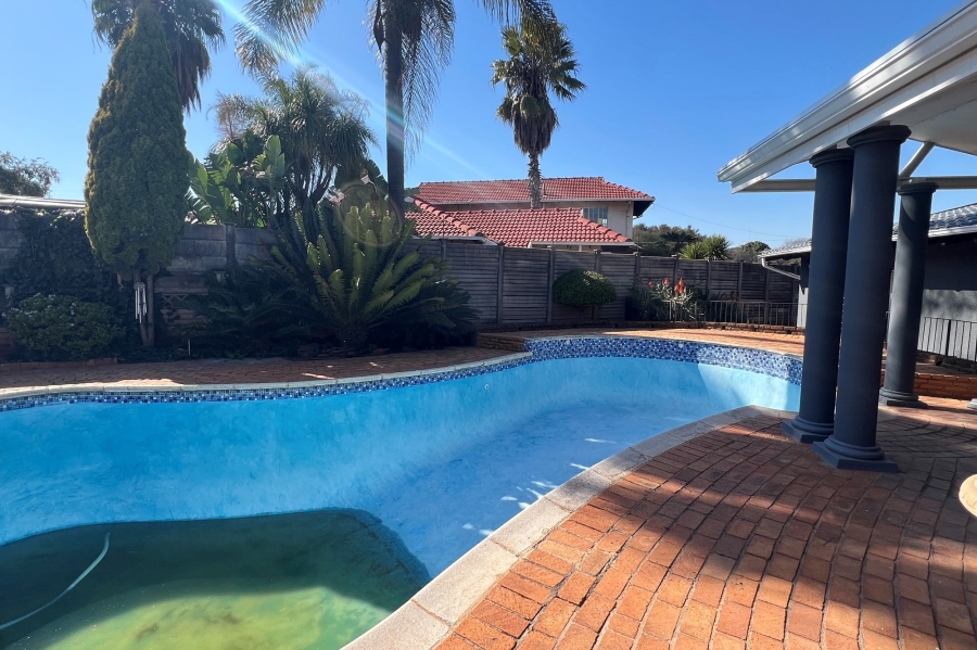 5 Bedroom Property for Sale in Doringkloof Gauteng