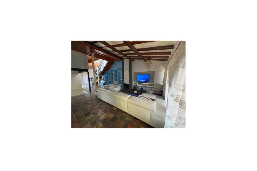 5 Bedroom Property for Sale in Doringkloof Gauteng
