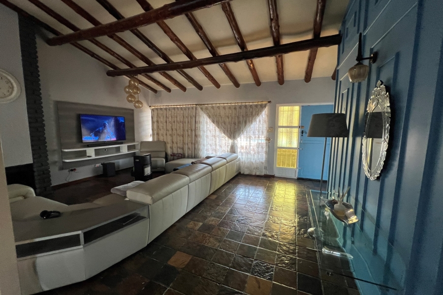 5 Bedroom Property for Sale in Doringkloof Gauteng