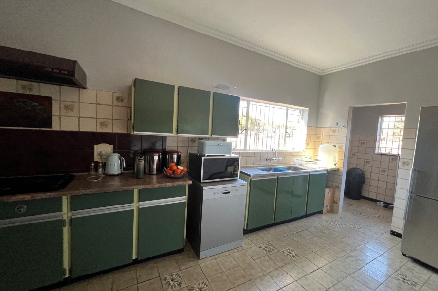 5 Bedroom Property for Sale in Doringkloof Gauteng