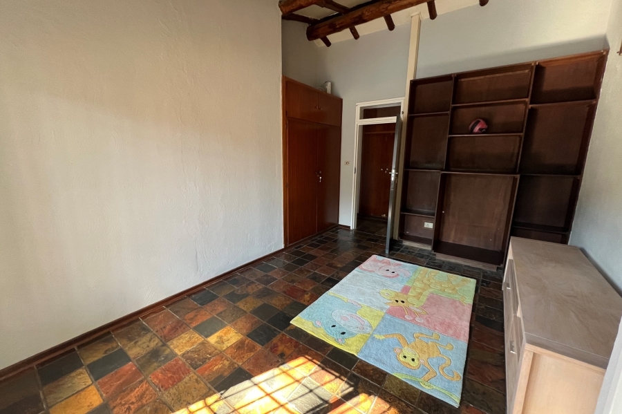 5 Bedroom Property for Sale in Doringkloof Gauteng