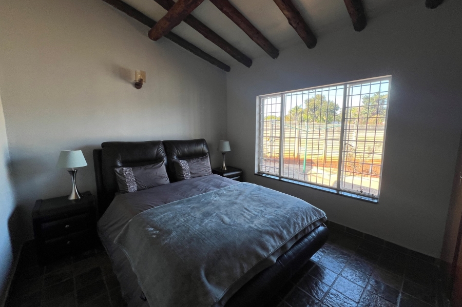 5 Bedroom Property for Sale in Doringkloof Gauteng