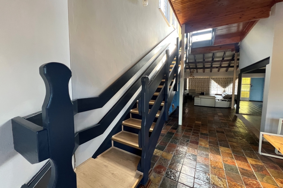 5 Bedroom Property for Sale in Doringkloof Gauteng