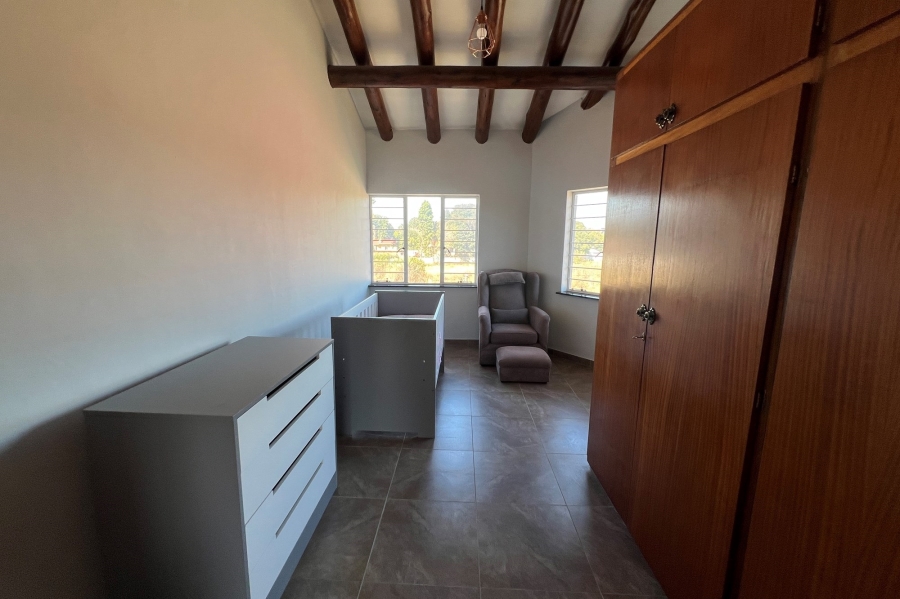 5 Bedroom Property for Sale in Doringkloof Gauteng