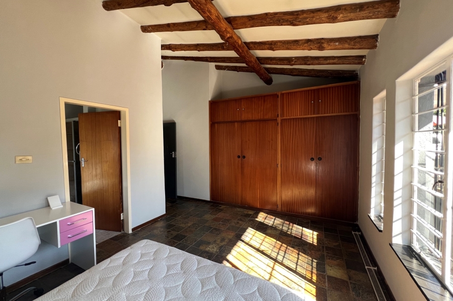 5 Bedroom Property for Sale in Doringkloof Gauteng