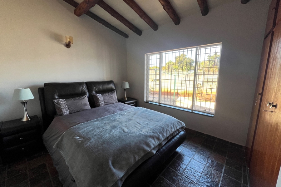 5 Bedroom Property for Sale in Doringkloof Gauteng