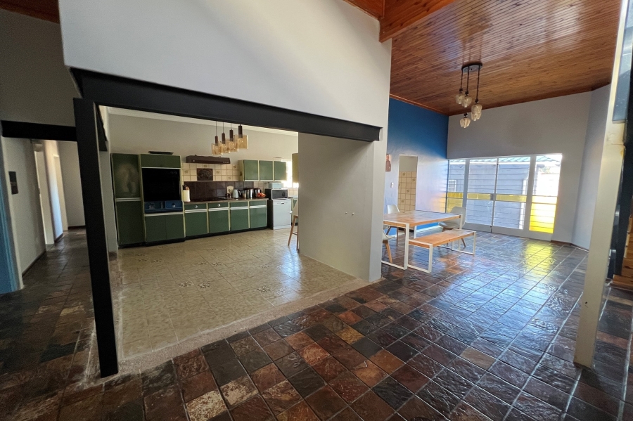5 Bedroom Property for Sale in Doringkloof Gauteng