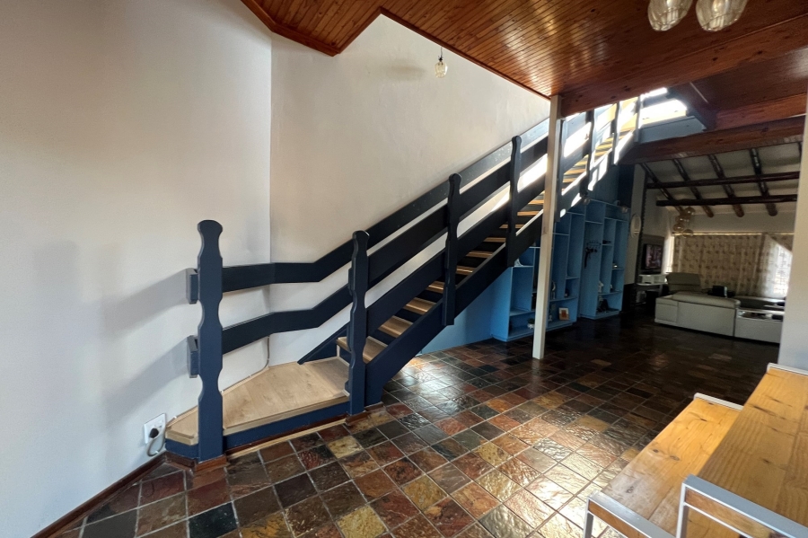 5 Bedroom Property for Sale in Doringkloof Gauteng
