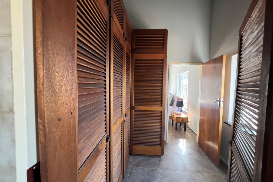 5 Bedroom Property for Sale in Doringkloof Gauteng