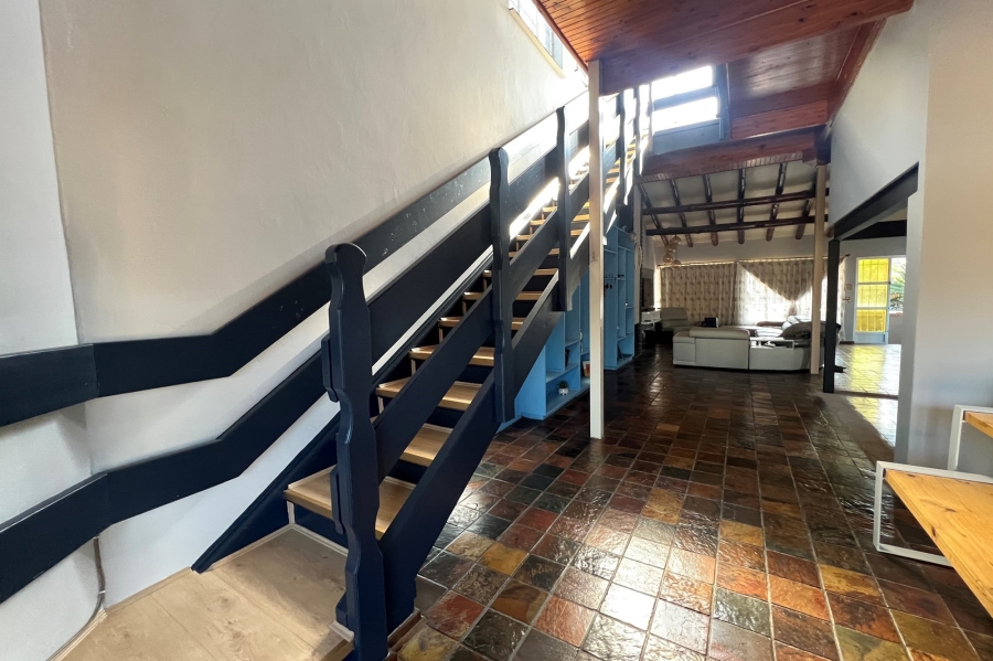 5 Bedroom Property for Sale in Doringkloof Gauteng