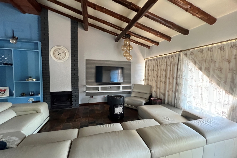5 Bedroom Property for Sale in Doringkloof Gauteng