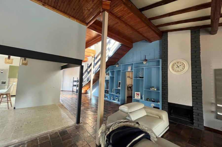 5 Bedroom Property for Sale in Doringkloof Gauteng