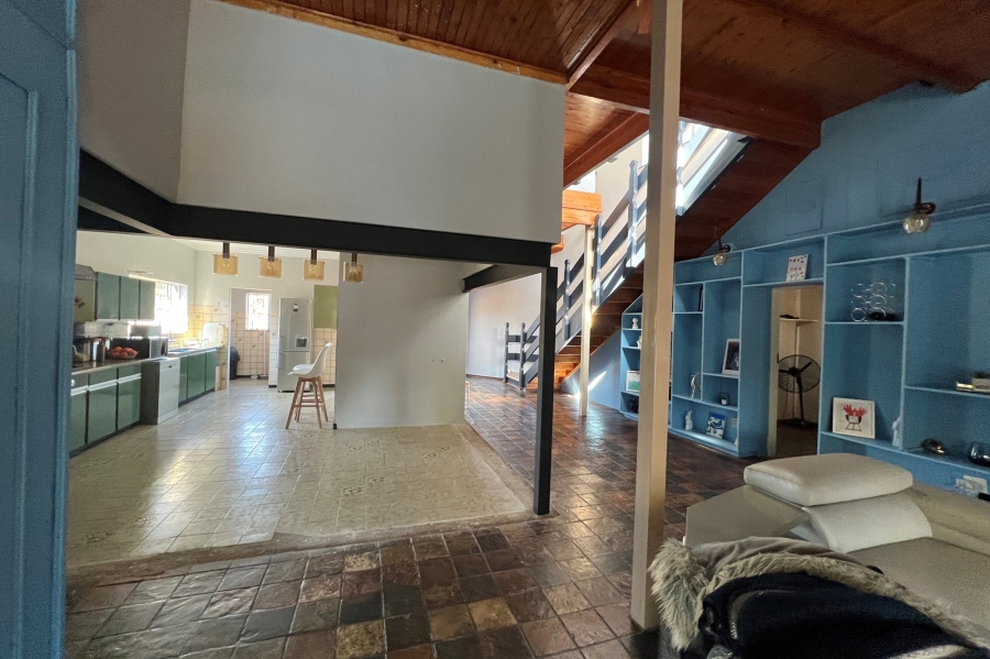 5 Bedroom Property for Sale in Doringkloof Gauteng