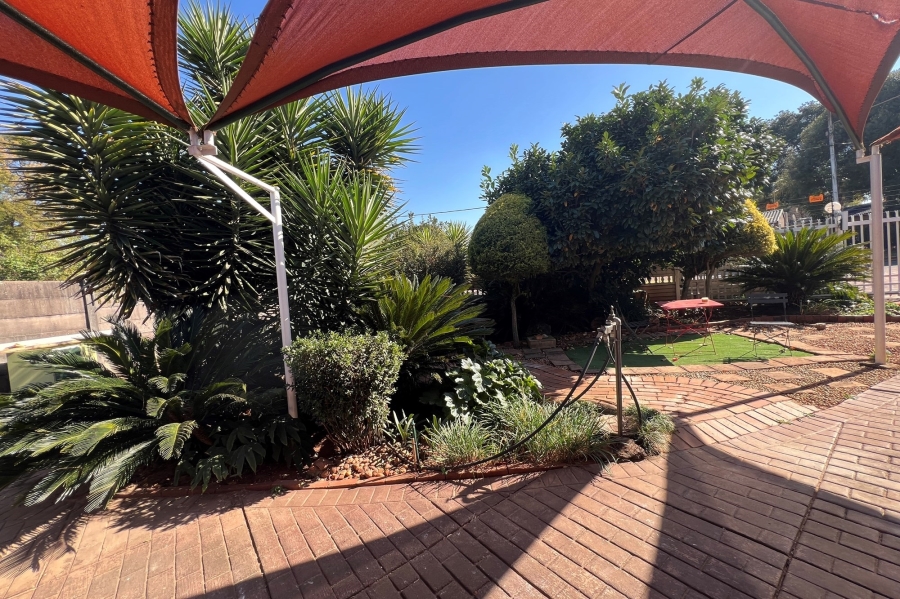 5 Bedroom Property for Sale in Doringkloof Gauteng