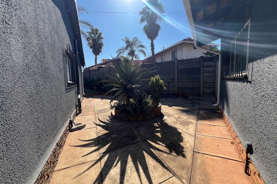 5 Bedroom Property for Sale in Doringkloof Gauteng