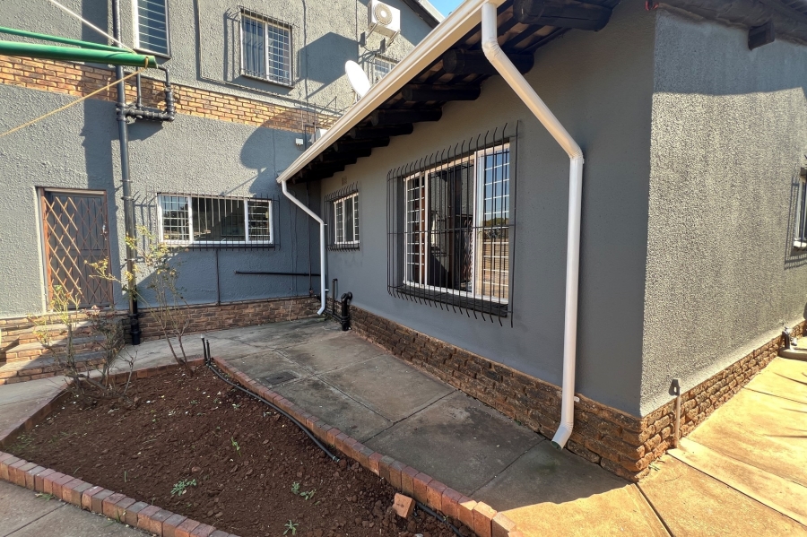 5 Bedroom Property for Sale in Doringkloof Gauteng