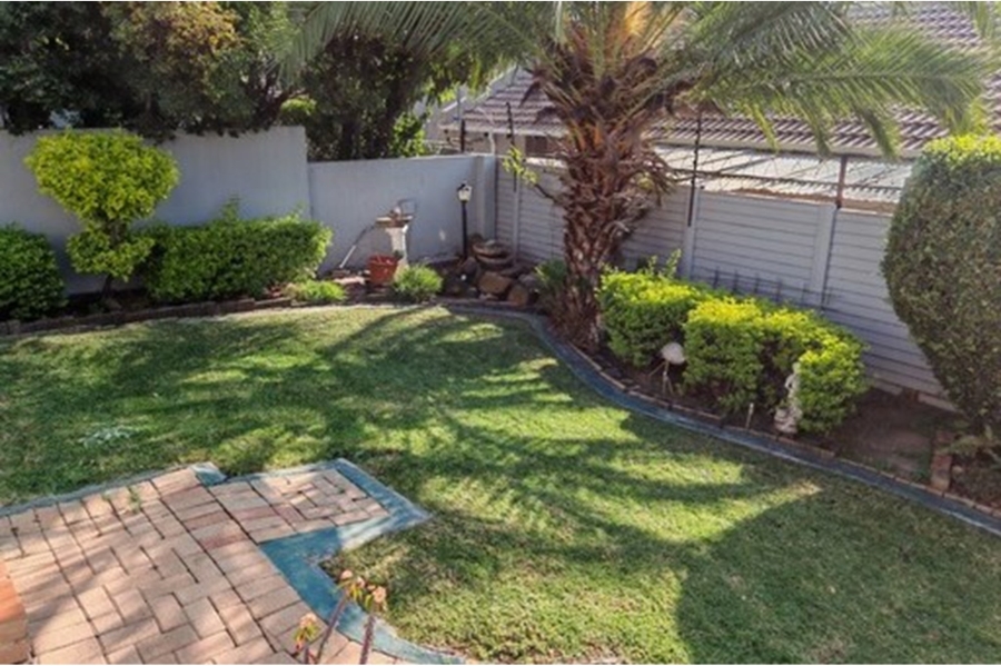 To Let 2 Bedroom Property for Rent in Sundowner Gauteng