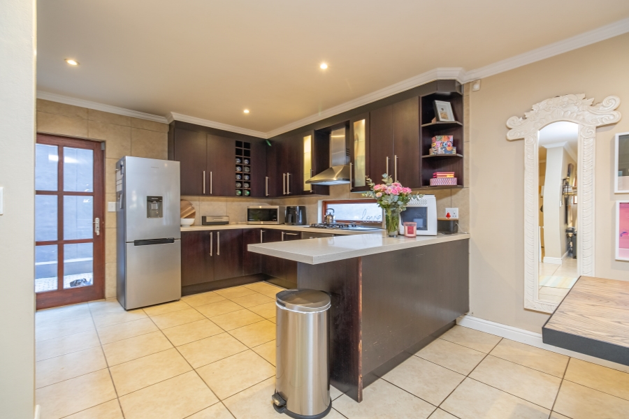 3 Bedroom Property for Sale in Fourways Gauteng