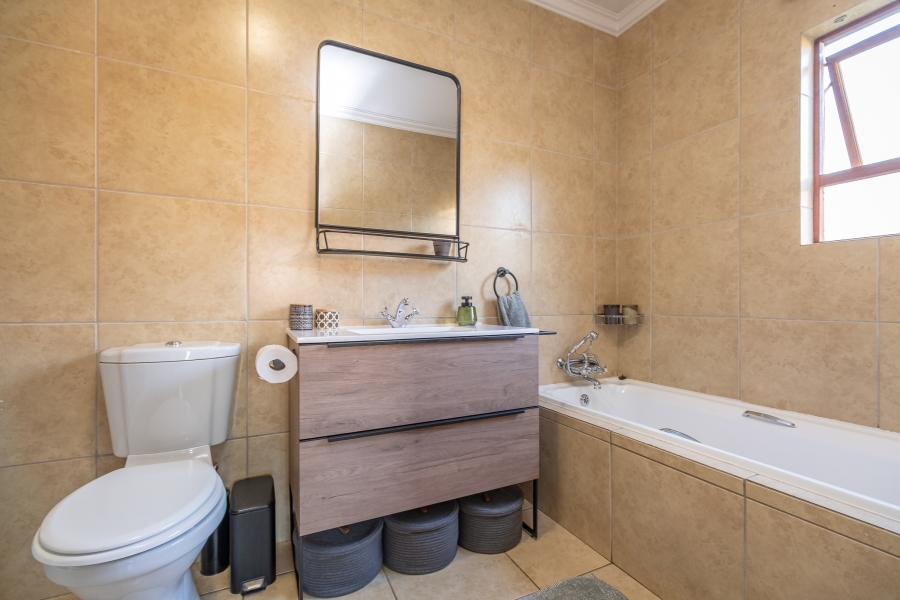 3 Bedroom Property for Sale in Fourways Gauteng