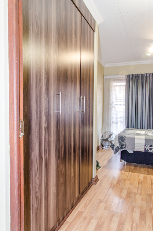 To Let 2 Bedroom Property for Rent in Waverley Gauteng
