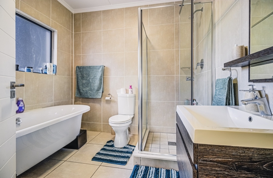 3 Bedroom Property for Sale in Modderfontein Gauteng