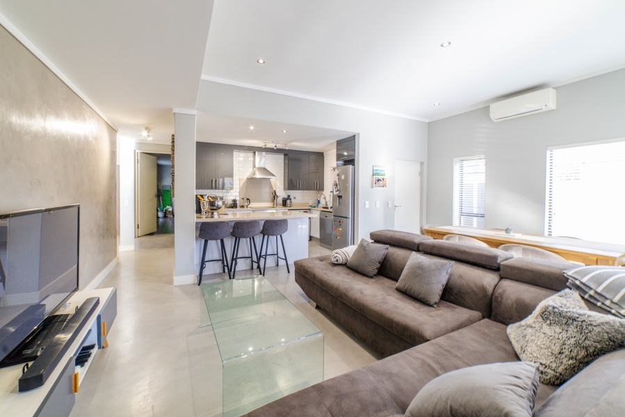 To Let 2 Bedroom Property for Rent in Fourways Gauteng