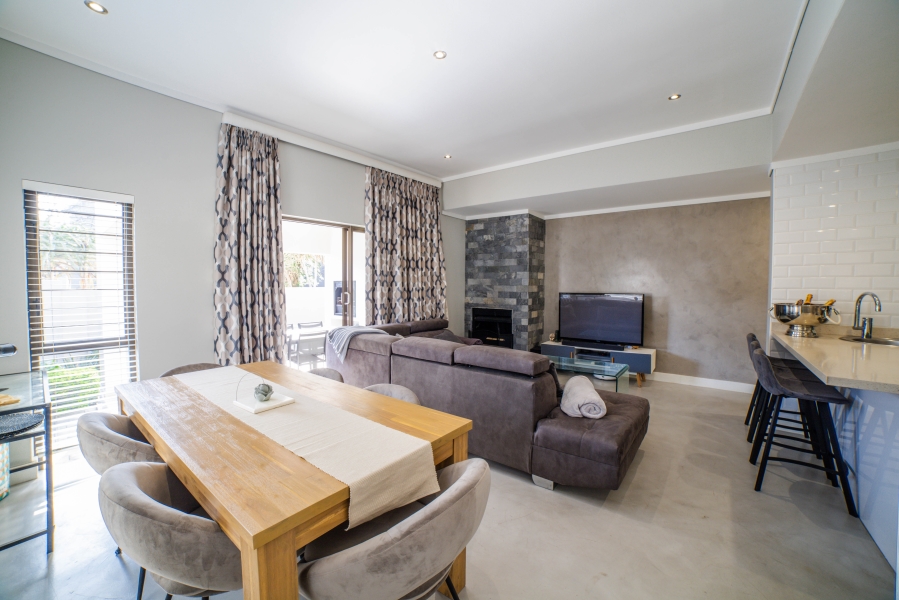 To Let 2 Bedroom Property for Rent in Fourways Gauteng