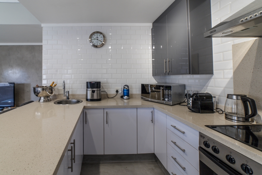 To Let 2 Bedroom Property for Rent in Fourways Gauteng