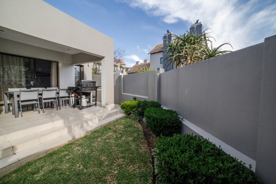 To Let 2 Bedroom Property for Rent in Fourways Gauteng