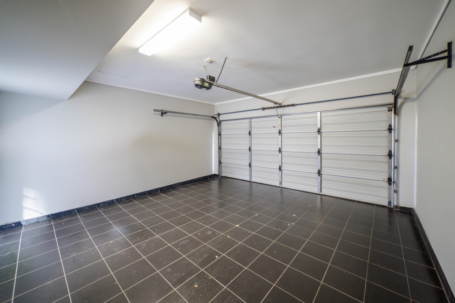 To Let 2 Bedroom Property for Rent in Fourways Gauteng