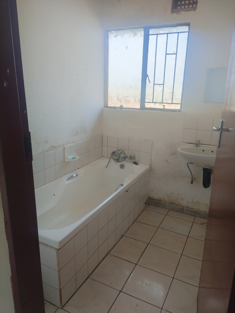 To Let 2 Bedroom Property for Rent in Toekomsrus Gauteng
