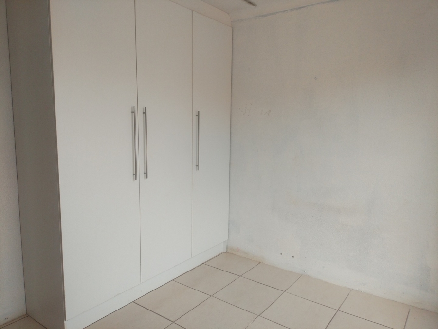 To Let 2 Bedroom Property for Rent in Toekomsrus Gauteng