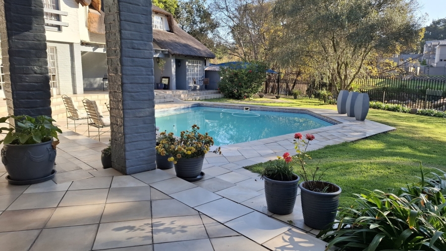 To Let 9 Bedroom Property for Rent in Morningside Gauteng