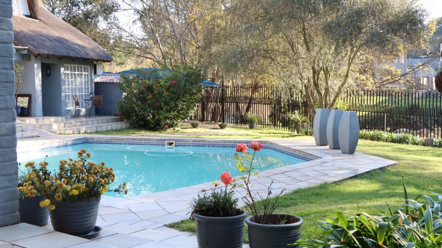 To Let 9 Bedroom Property for Rent in Morningside Gauteng