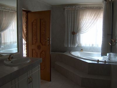 3 Bedroom Property for Sale in Glenvista Gauteng