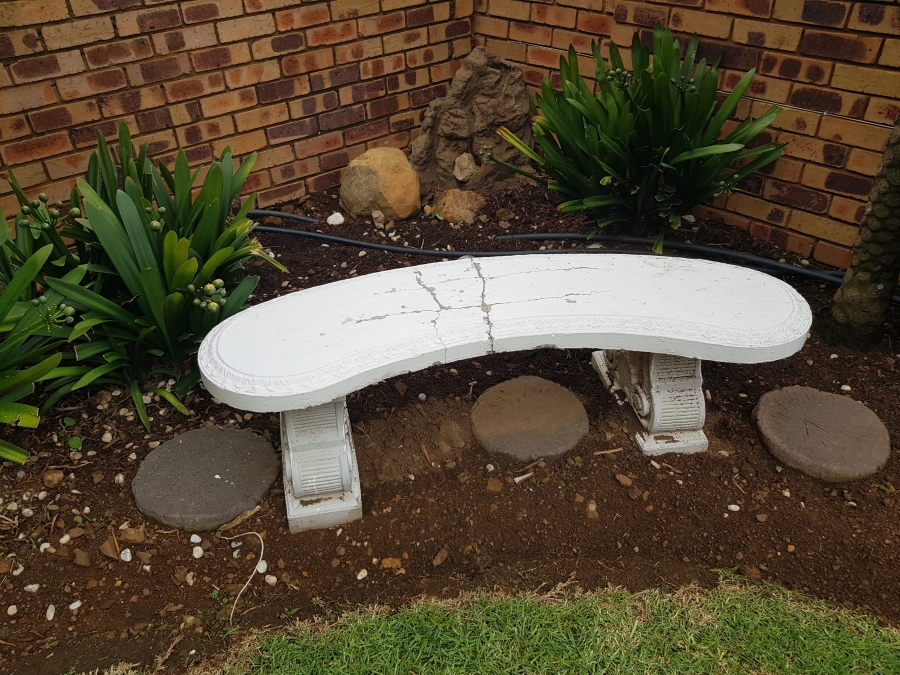 3 Bedroom Property for Sale in Glenvista Gauteng