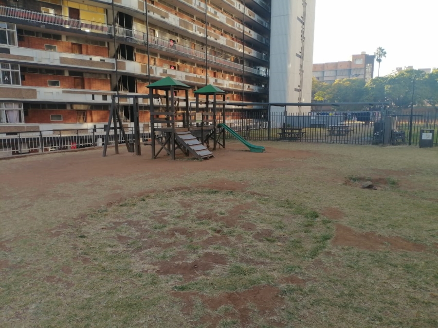 2 Bedroom Property for Sale in Sunnyside Gauteng