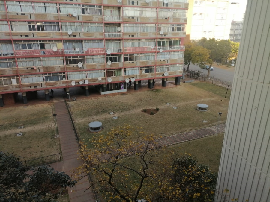 2 Bedroom Property for Sale in Sunnyside Gauteng