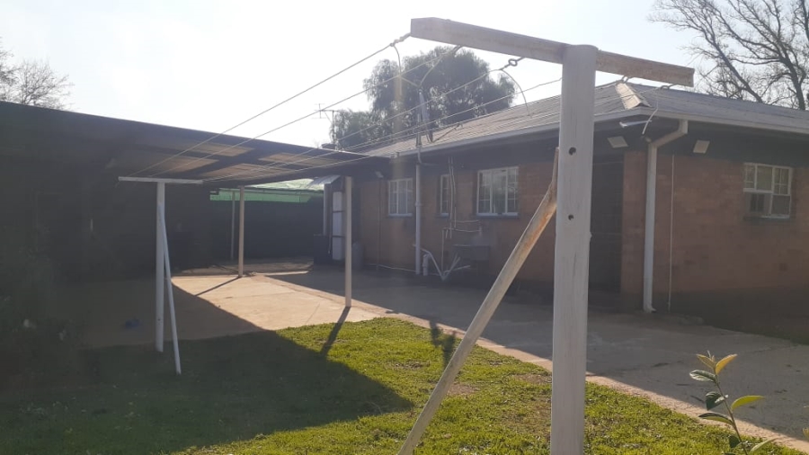 4 Bedroom Property for Sale in Vanderbijlpark Cw 6 Gauteng