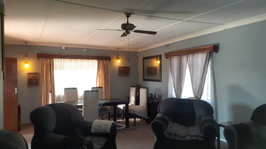 4 Bedroom Property for Sale in Vanderbijlpark Cw 6 Gauteng