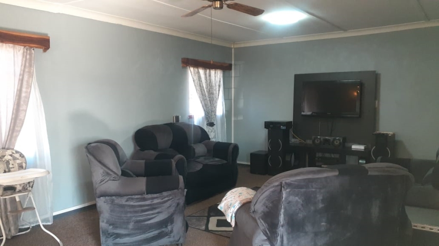 4 Bedroom Property for Sale in Vanderbijlpark Cw 6 Gauteng